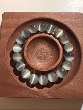 Gray Cat's Eye Beaded Bracelet - Women's Jewelry